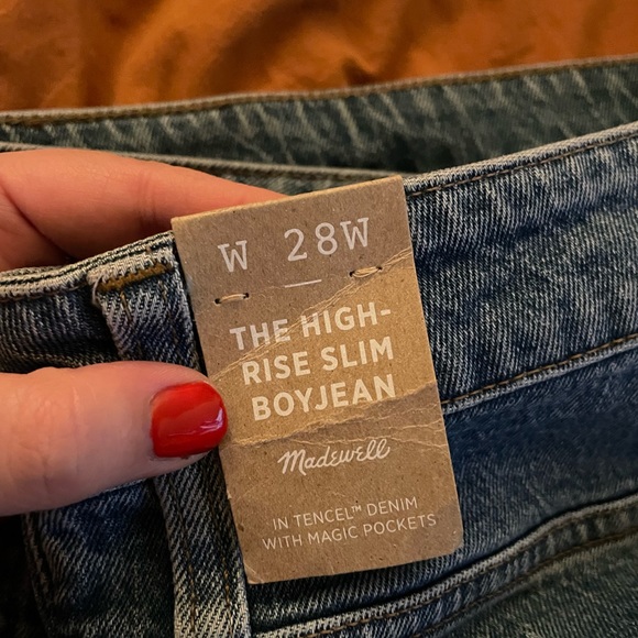 The Plus High-Rise Slim Boyjean in Neal Wash: TENCEL Denim Edition - Picture 5 of 6